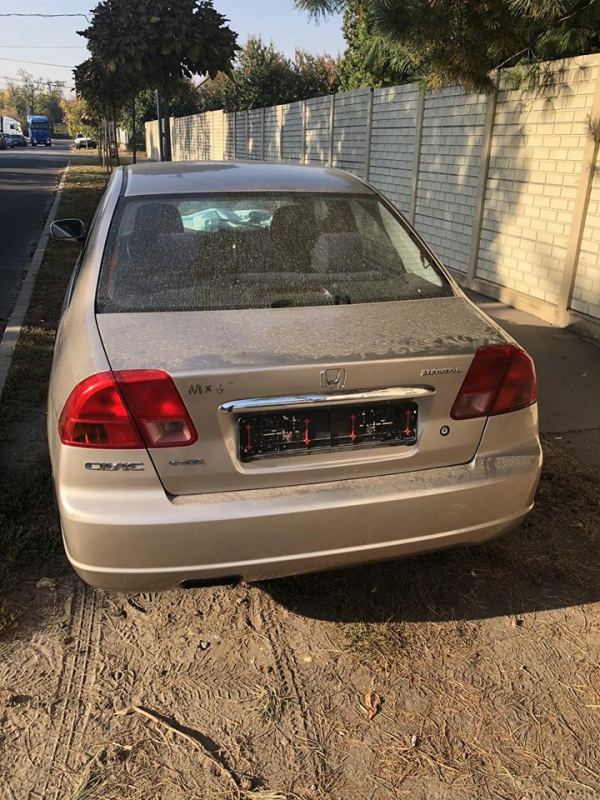 Honda Civic Sedan 2003 balkormányos.