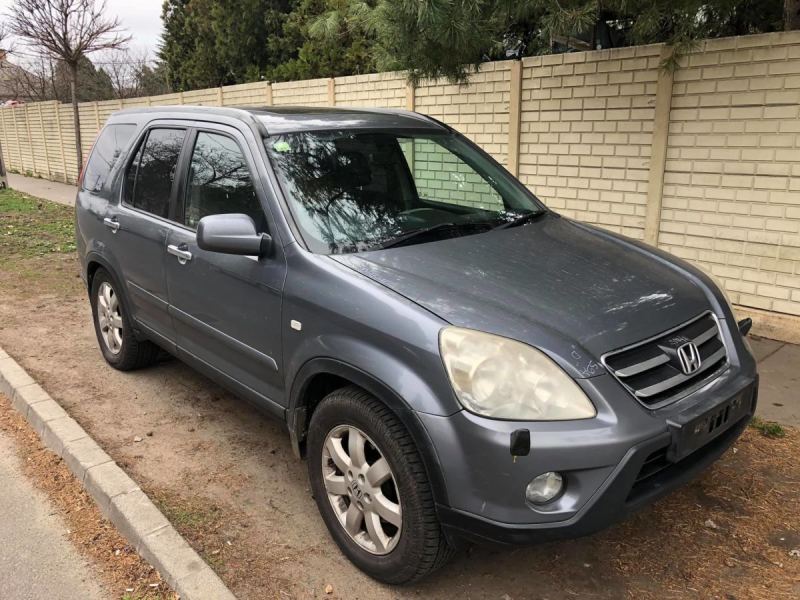 Honda CRV 2005-ös évjáratú, 2.2 diesel.