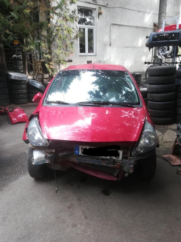 Bontásra érkezett!!! Honda Jazz Ráncfelvarott Érk 2020.09.29