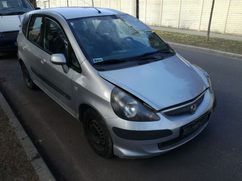 Bontásra Érkezett!!!Honda Jazz 1.2i 2005 évjárat színkódja NH623M. 2022.03.08.