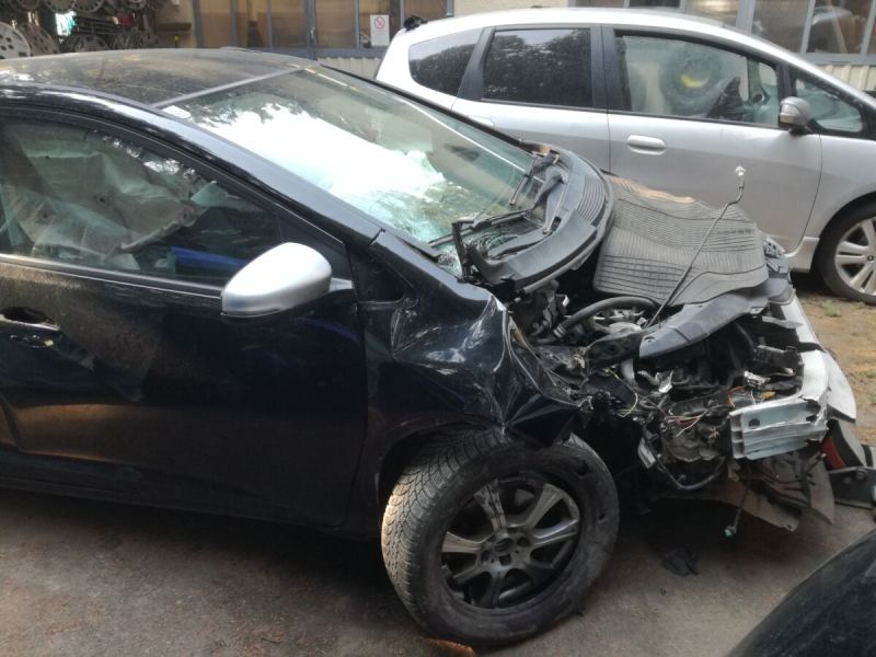 Bontásra Érkezett!!!Honda Civic 1.4i 2012 évjárat színkód NH731P 2022.03.16.